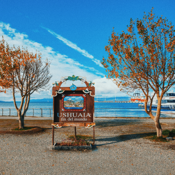 Post: Quanto custa viajar para Ushuaia? placa fim do mundo ushuaia